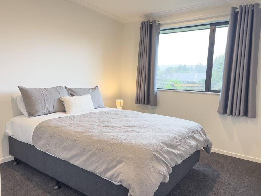 Rotorua Sunshine Brand New 4 Bedroom House Kültér fotó