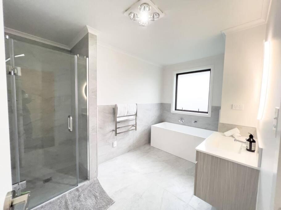 Rotorua Sunshine Brand New 4 Bedroom House Kültér fotó